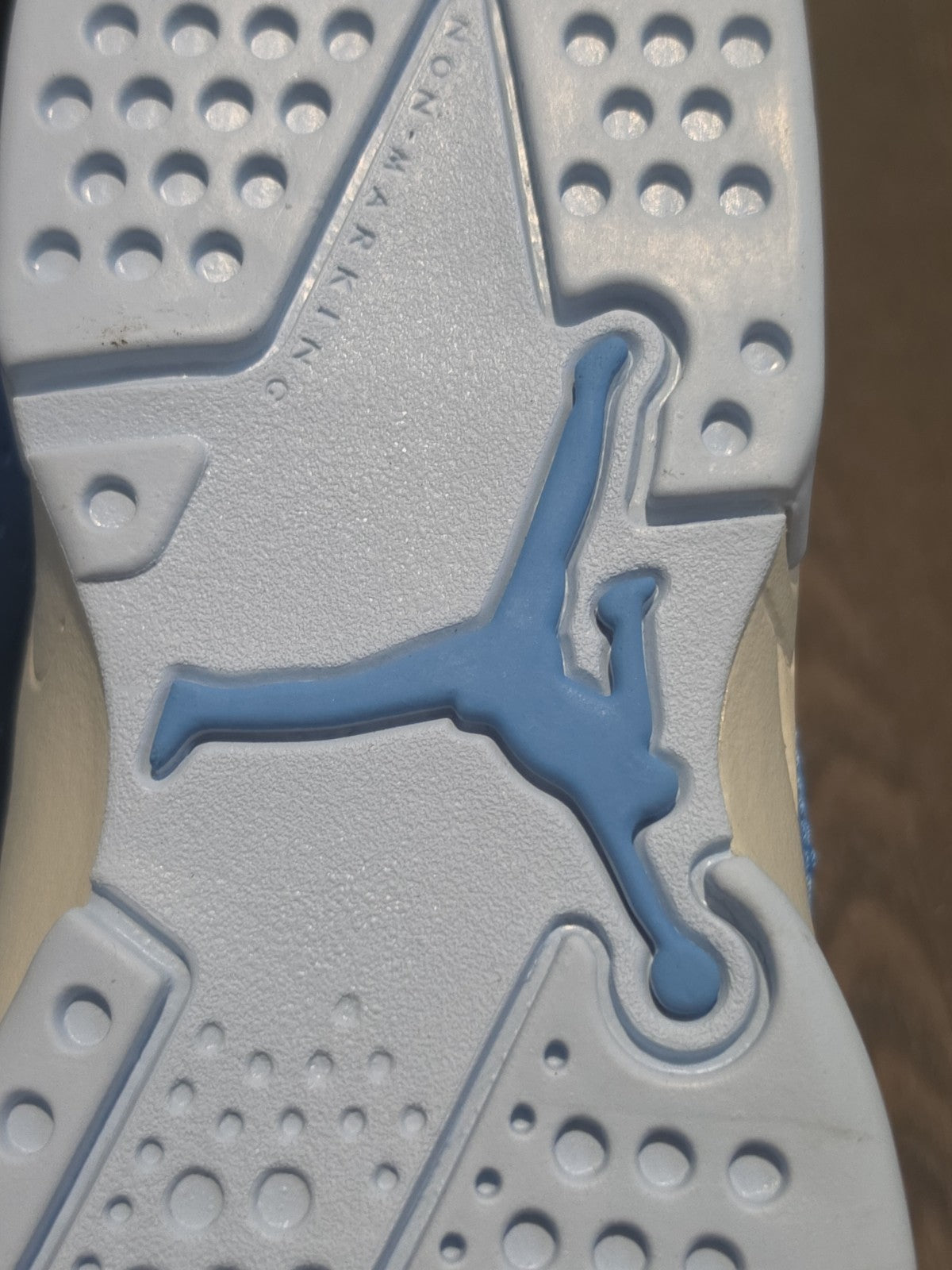 JORDAN FLTCLB 91 (GS)  Defect Is Missing LID