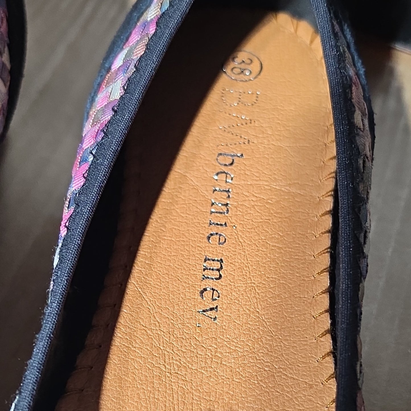 Bernie Mev BM Multicolor Woven Comfort Flats Women's Size 7.5/38