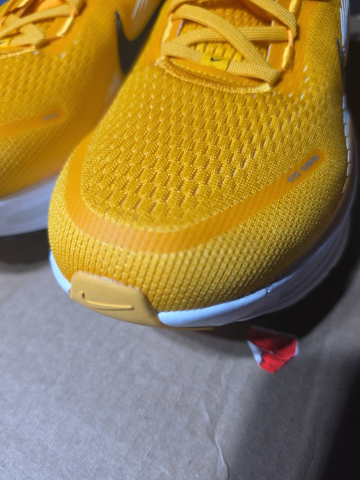 NIKE VOMERO 18 TB
