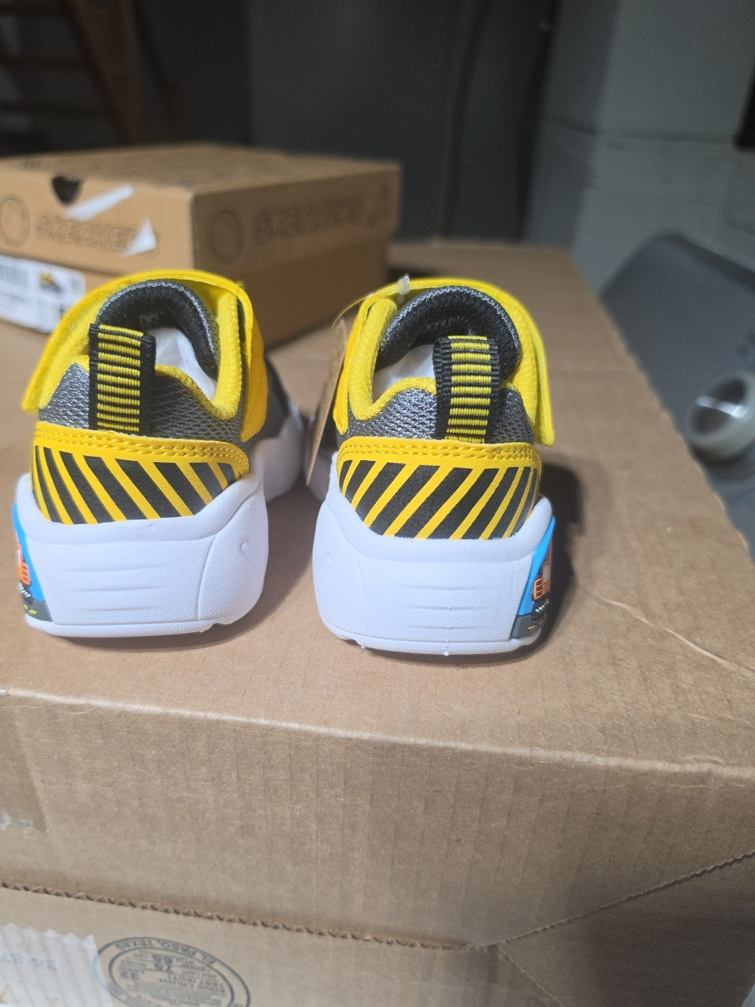SKECHERS TODDLER 5C