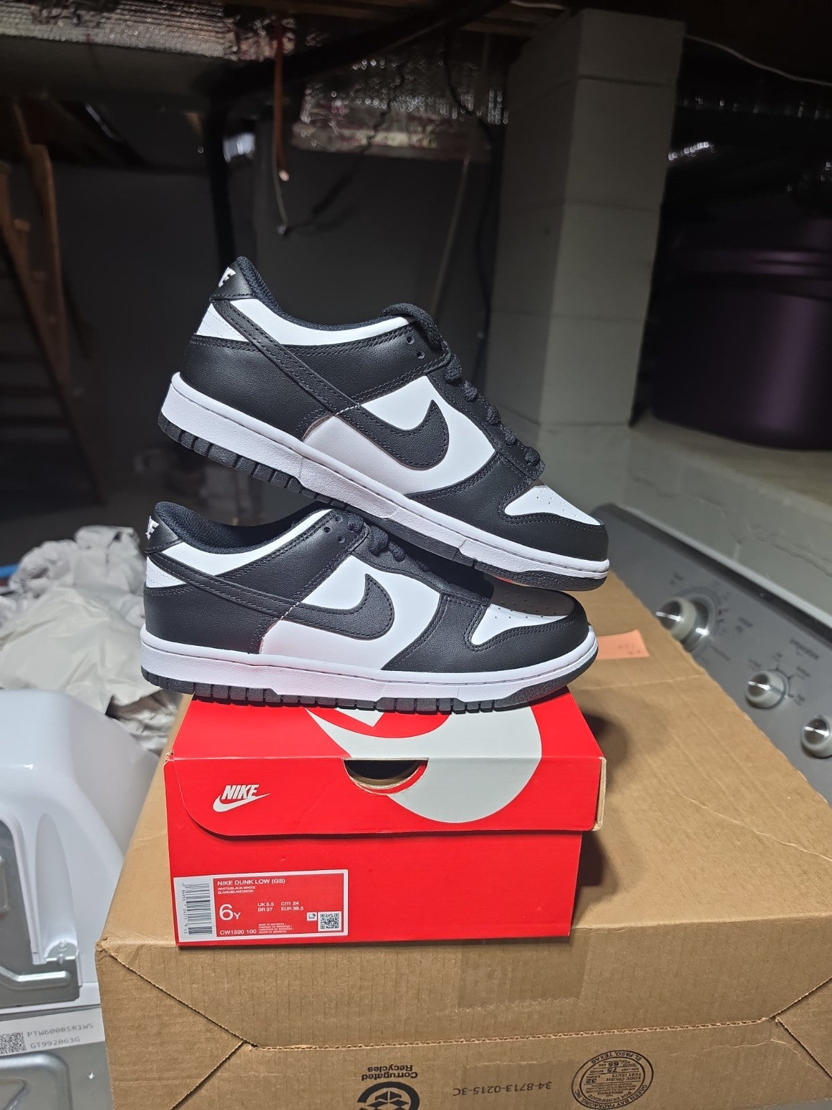 Dunk Low GS Panda Size 6Y
