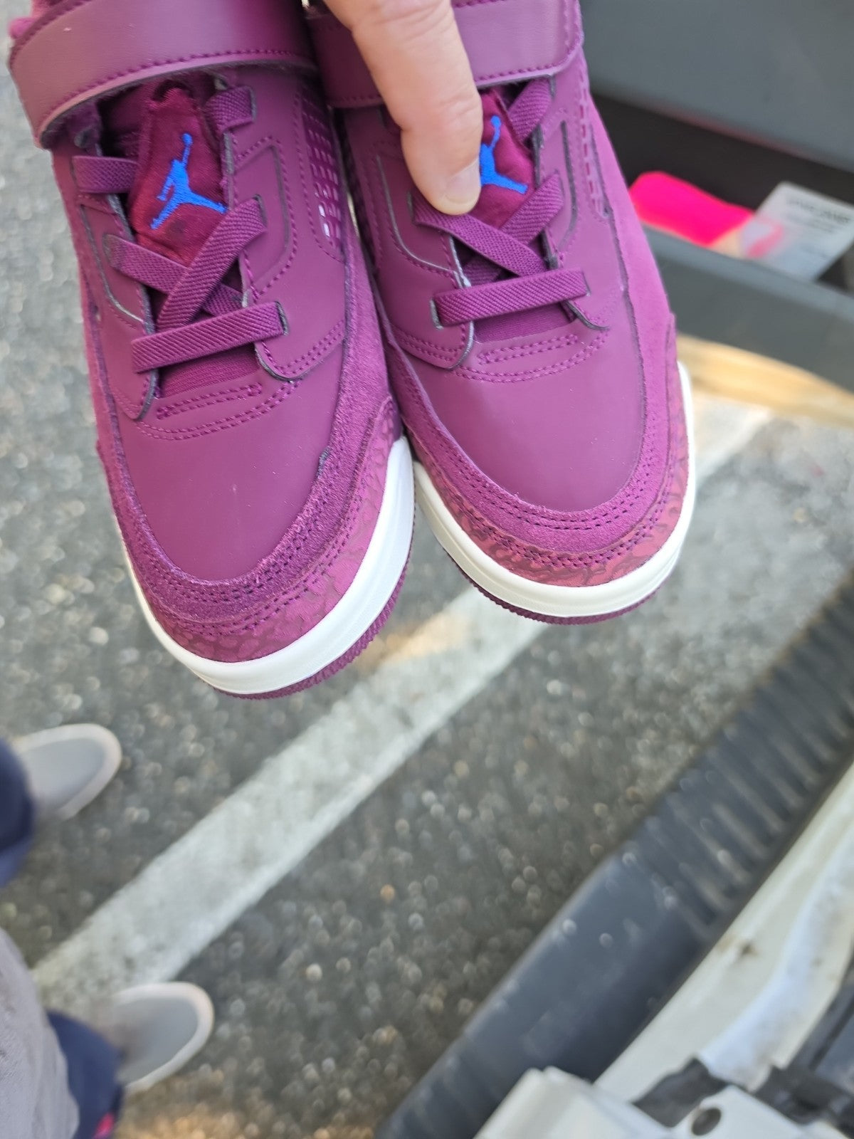 Jordan Spizike Low Youth Size 2.5 Purple White Athletic Shoes FQ3951 641