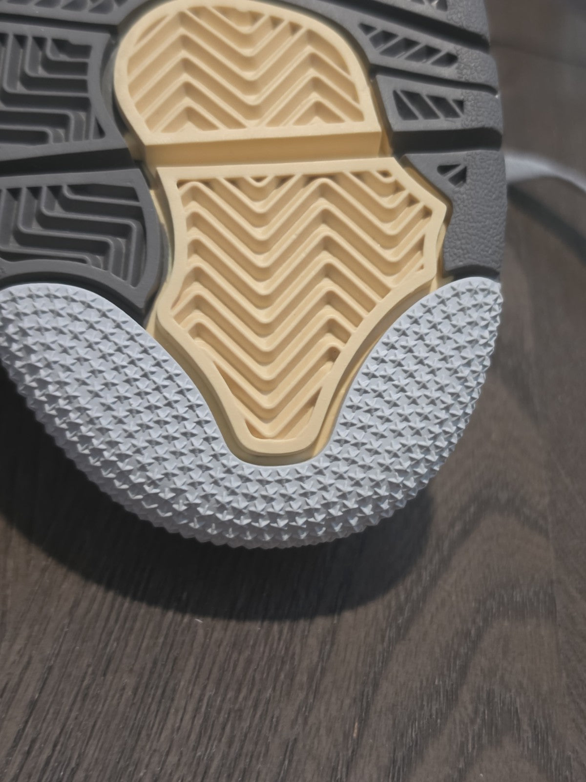 Size 4 - Jordan 4 Retro SE Low Craft BOX is Damage