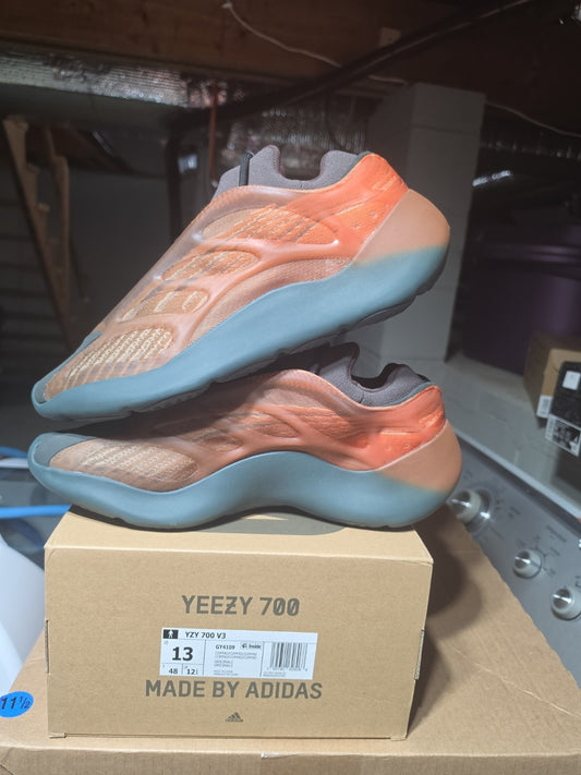 Size 13 - adidas Yeezy 700 V3 Copper Fade