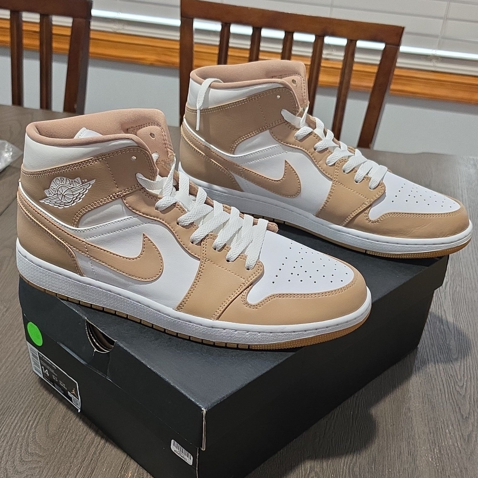 Jordan Air Jordan 1 Mid Tan Gum White Leather Men's Sneakers 554724-271