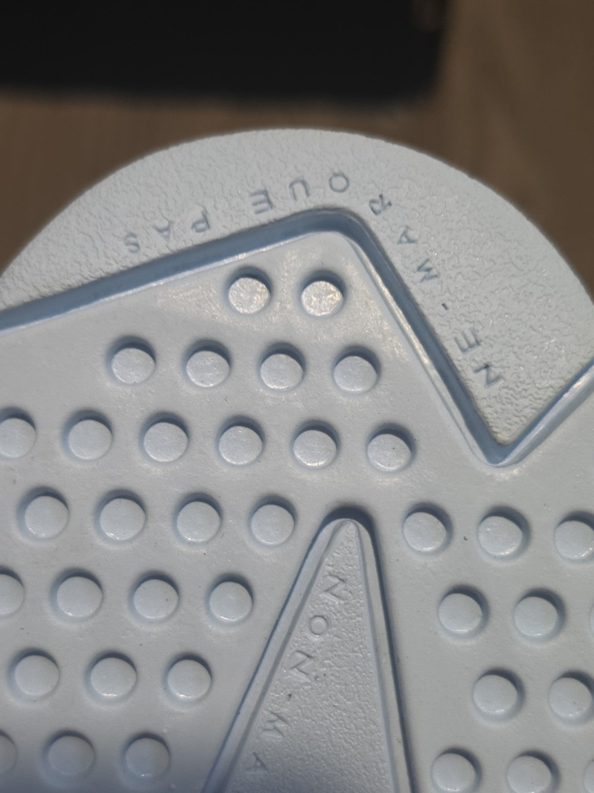 JORDAN FLTCLB 91 (GS)  Defect Is Missing LID