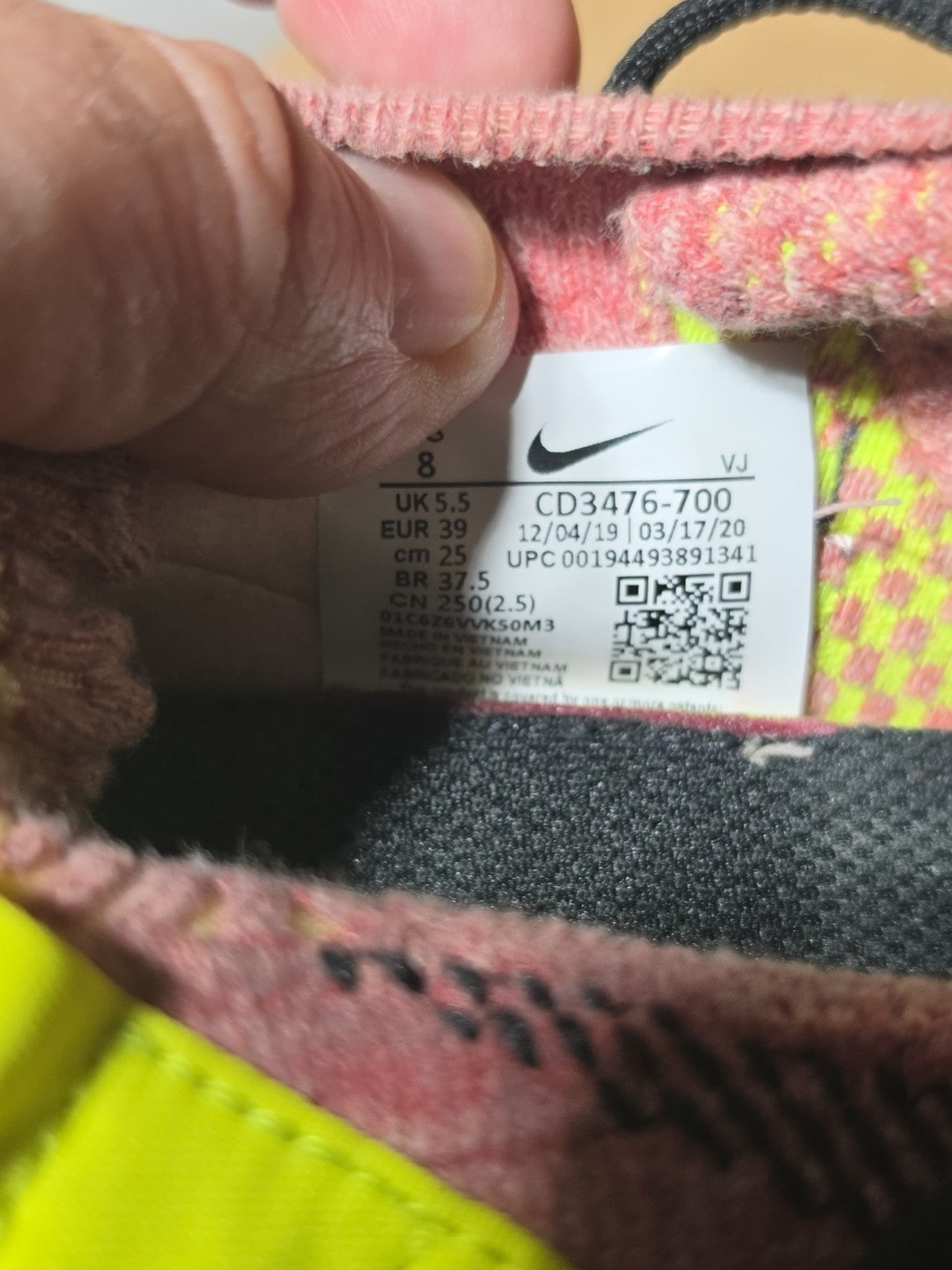 Size 8 - Nike Space Hippie 04 Light Arctic Pink W