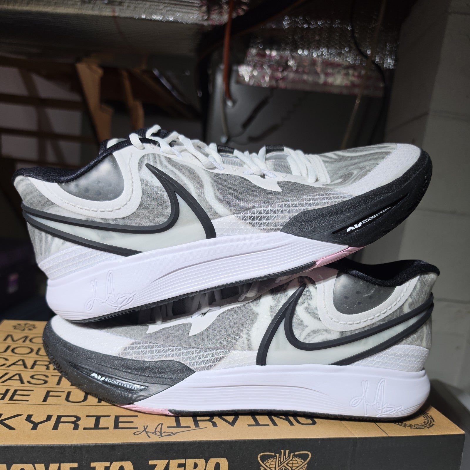 Nike Kyrie 8 White Black DJ6017-101 Basketball Sneaker Men’s 13  Open Box