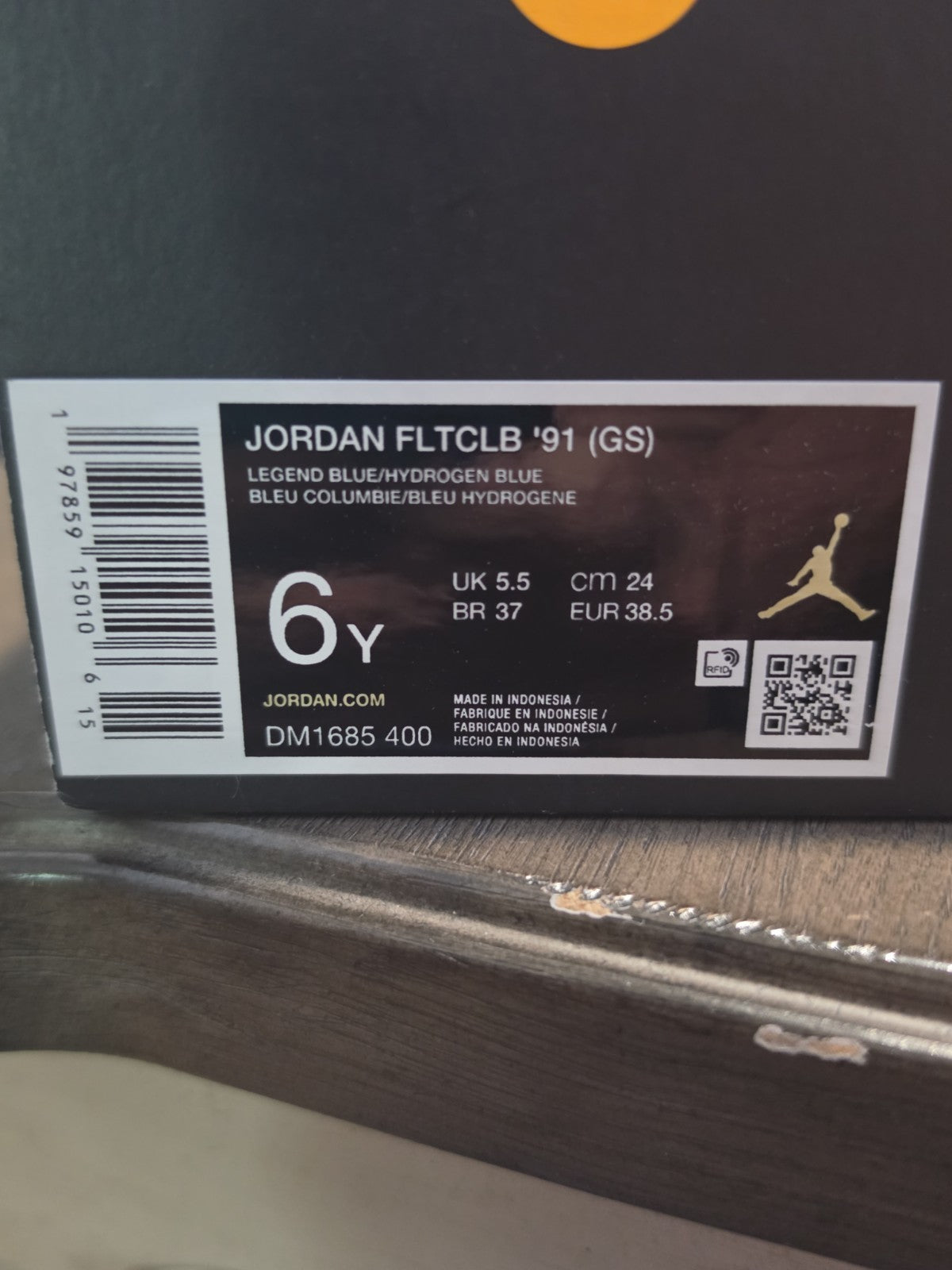 JORDAN FLTCLB 91 (GS)  Defect Is Missing LID