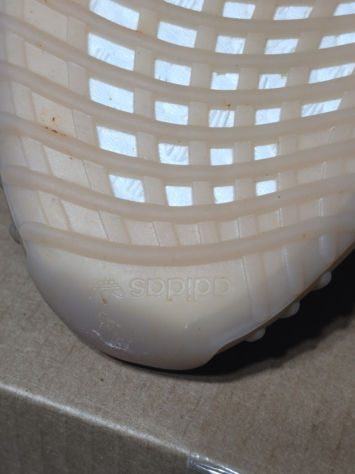 Size 9 - adidas Yeezy Boost 350 V2 Fade