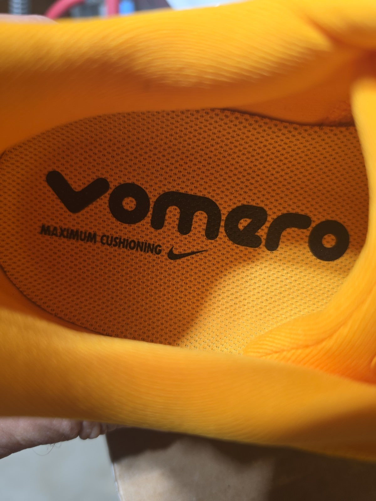 NIKE VOMERO 18 TB
