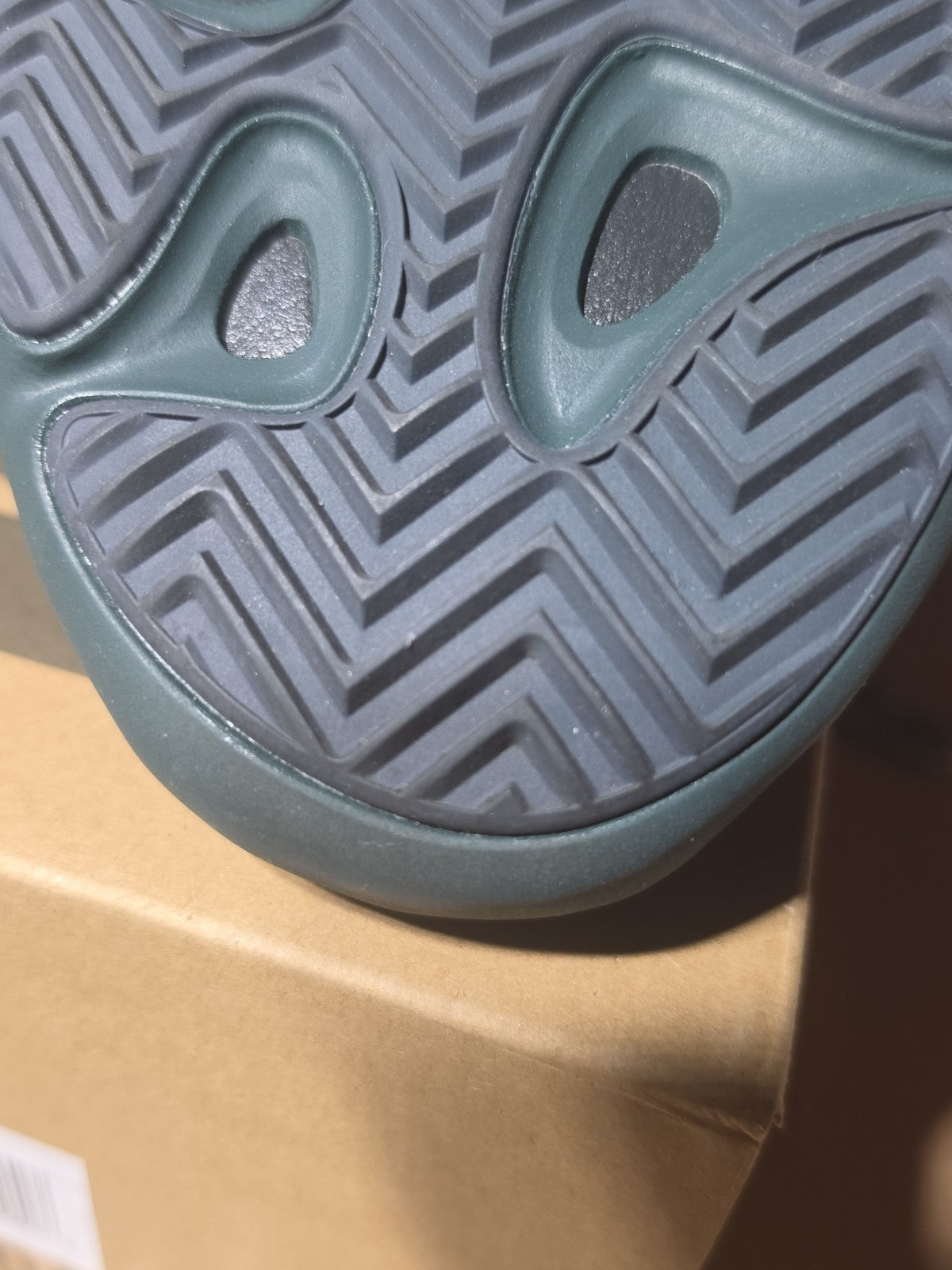 Size 13 - adidas Yeezy 700 V3 Copper Fade