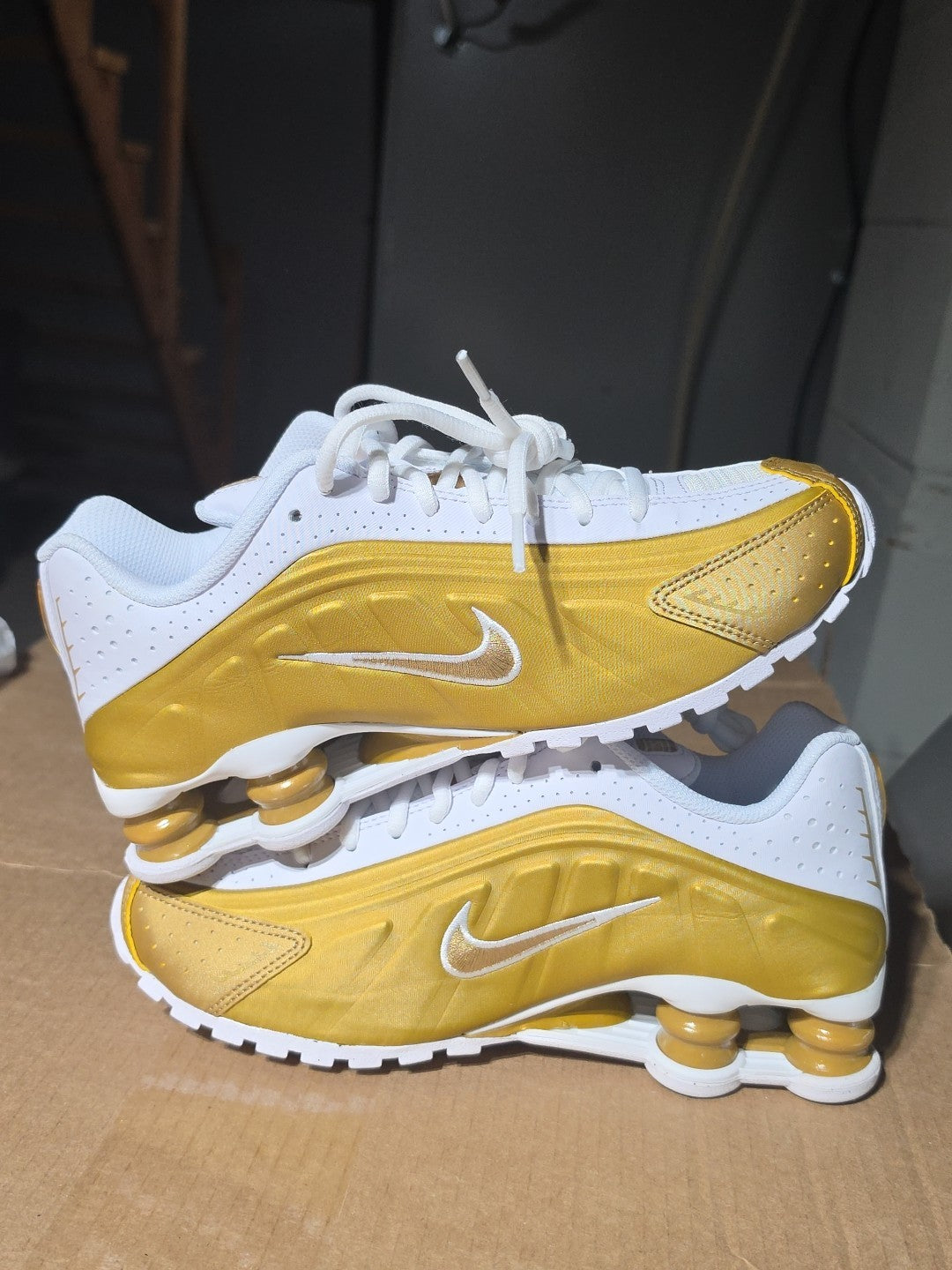 NIKE SHOX R4 (GS)