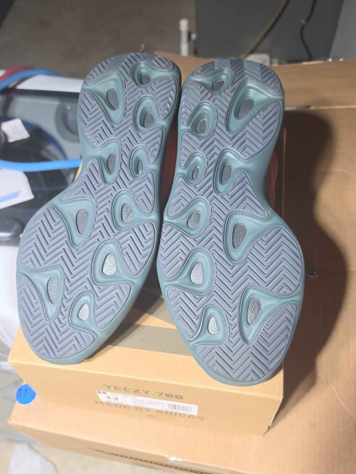Size 13 - adidas Yeezy 700 V3 Copper Fade