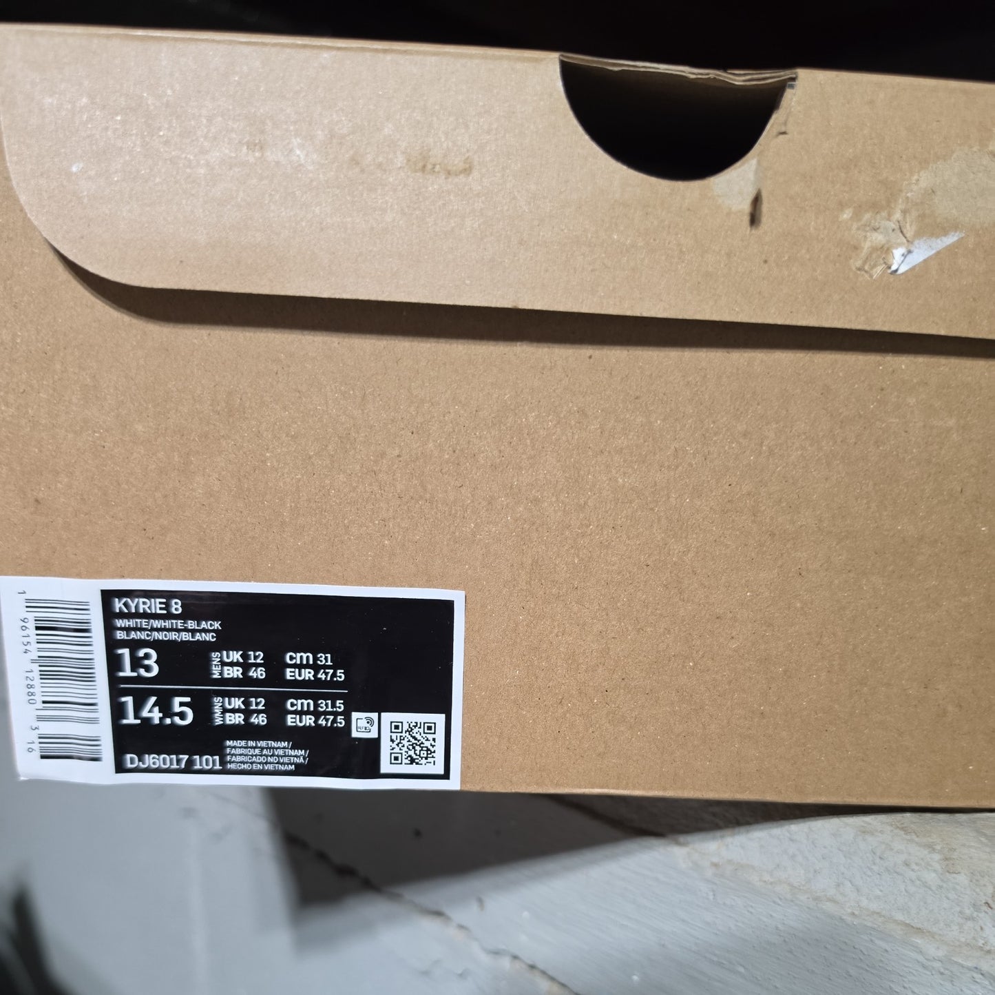 Nike Kyrie 8 White Black DJ6017-101 Basketball Sneaker Men’s 13  Open Box