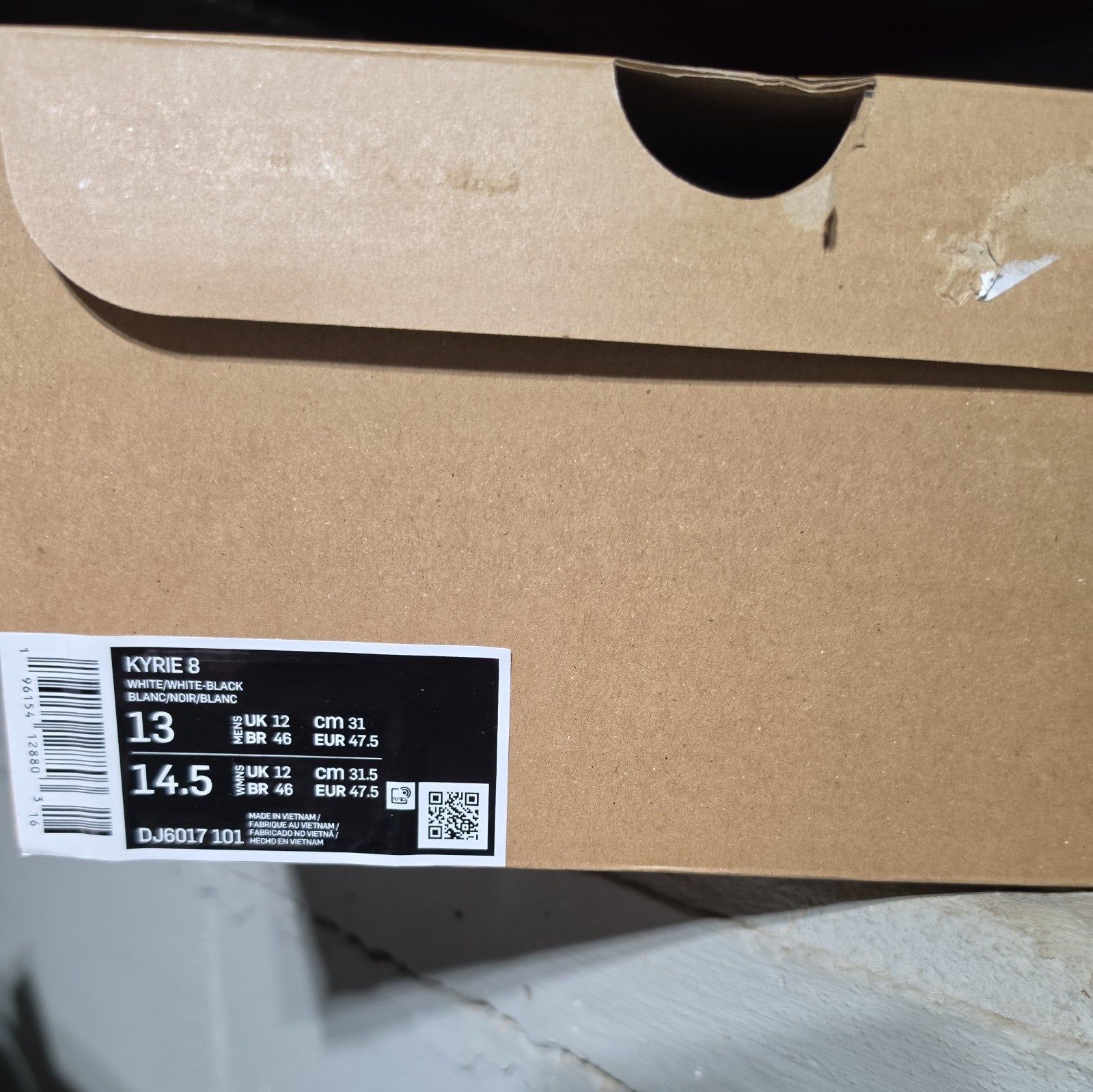 Nike Kyrie 8 White Black DJ6017-101 Basketball Sneaker Men’s 13  Open Box