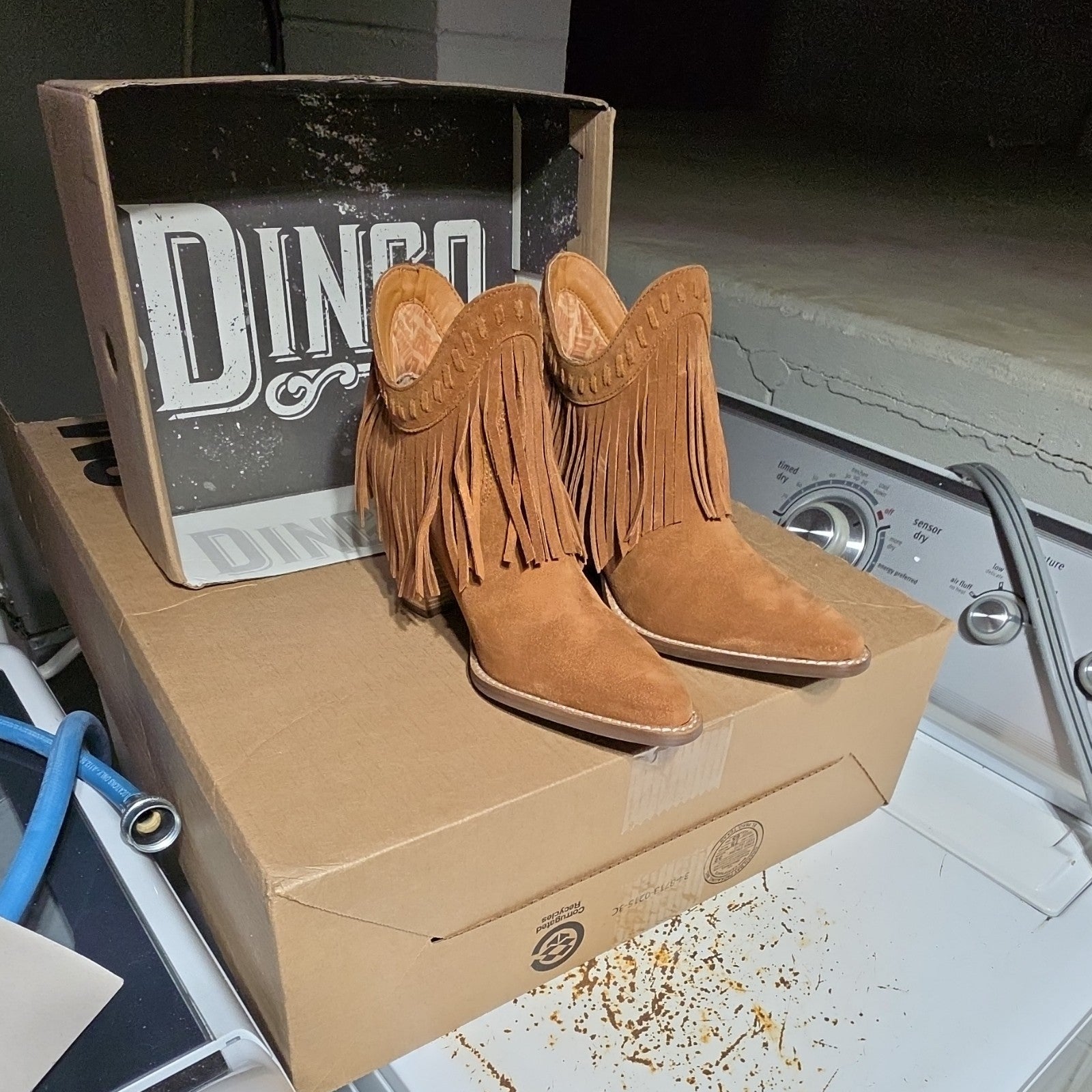 Dingo Brown Suede Fringe Western Ankle Boots Pointed Toe 7M Rare Sample Boot