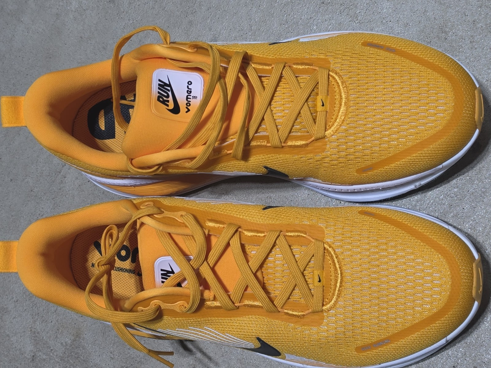 NIKE VOMERO 18 TB