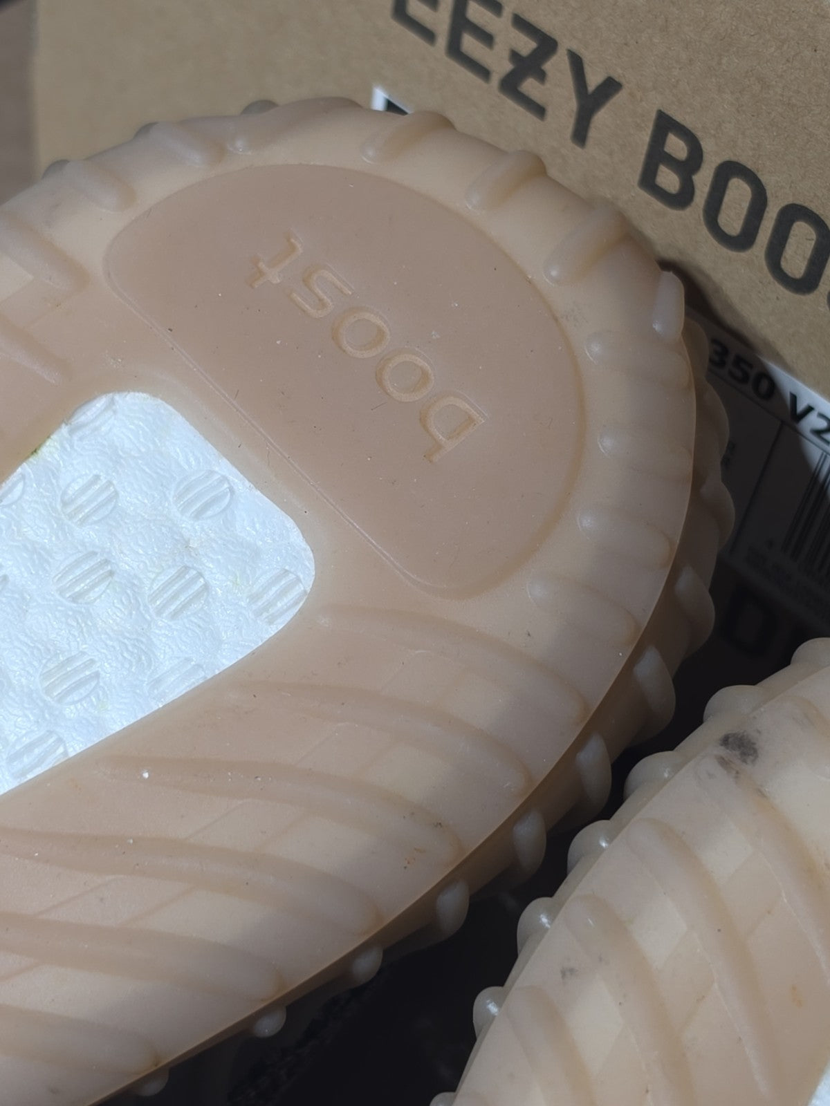 Size 9 - adidas Yeezy Boost 350 V2 Fade