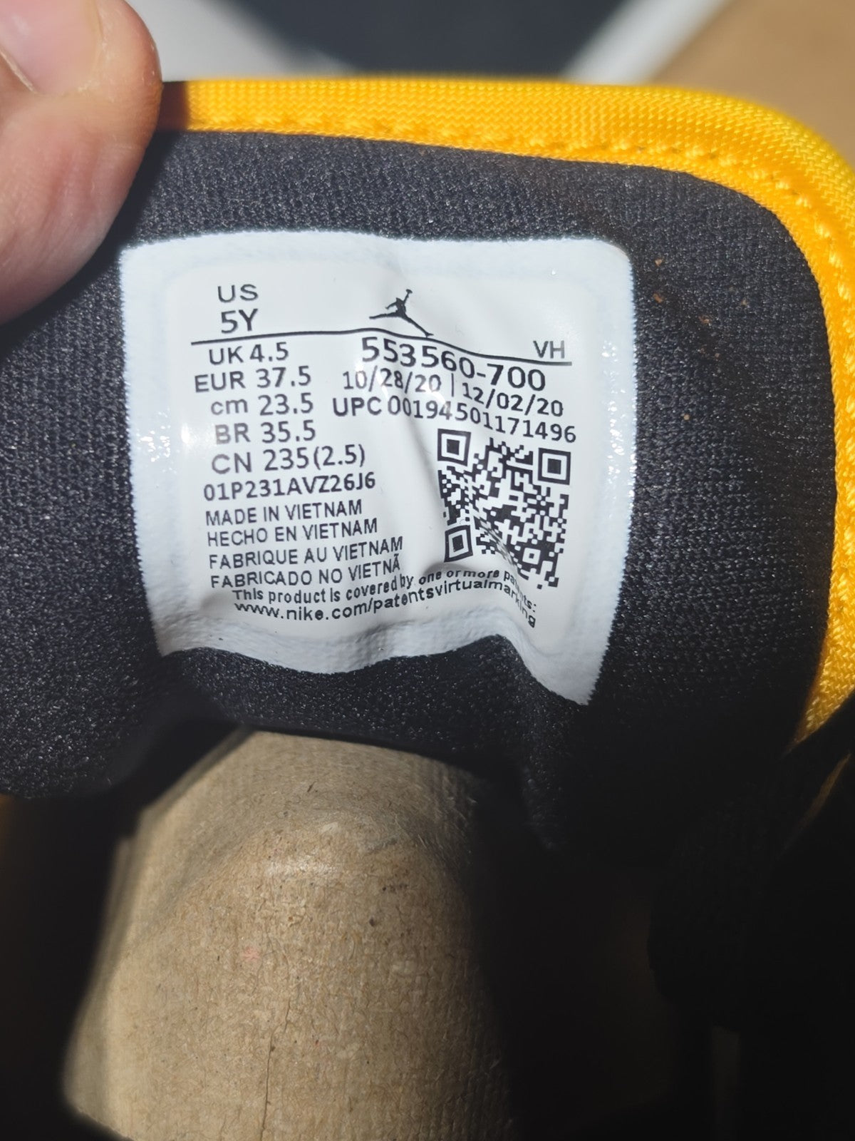 Size 5Y (GS) / 6.5 Women’s - Jordan 1 Low University Gold Black Yellow Used