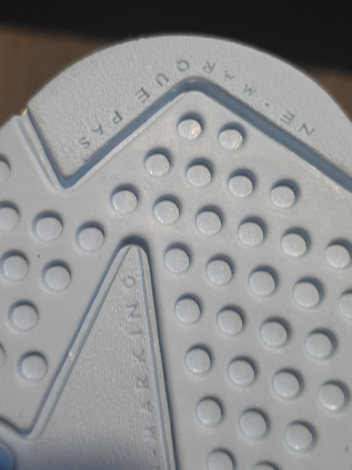 JORDAN FLTCLB 91 (GS)  Defect Is Missing LID