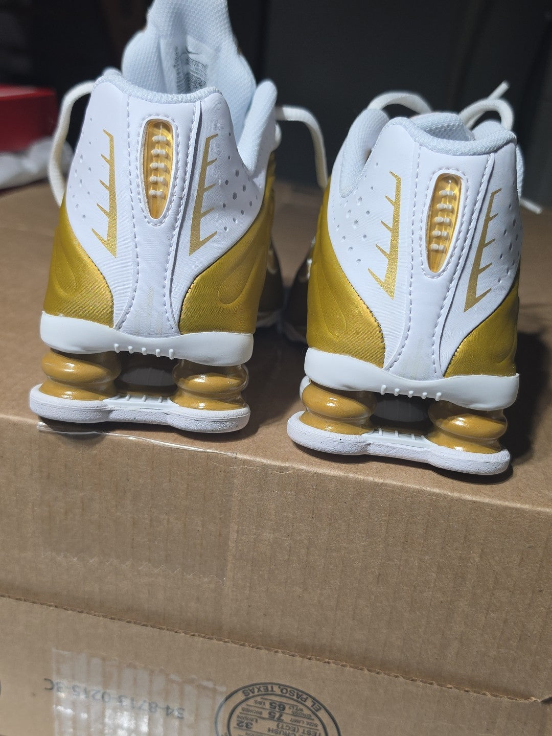NIKE SHOX R4 (GS)