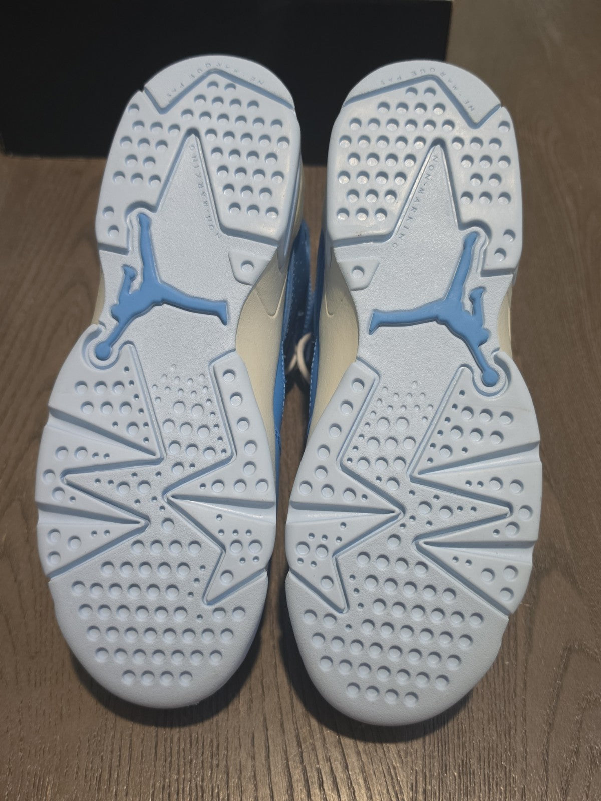 JORDAN FLTCLB 91 (GS)  Defect Is Missing LID